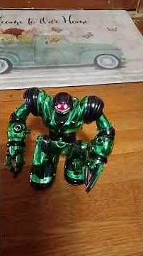 WowWee Robotics: Mini Robosapien (Chrome Green)