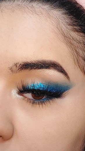 Tutorial de Maquillaje Azul para Ojos