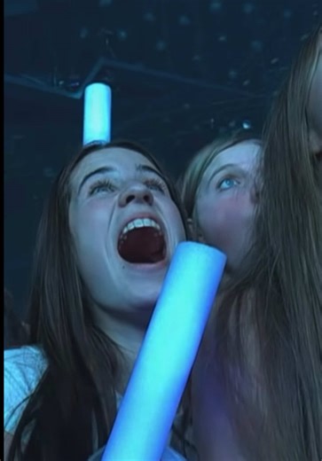 They thought they knew what was coming … #dimitrivegas #likemike #steveaoki #rave #livemoment