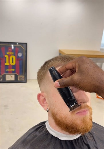 Mastering the Mid Fade: A Barber's Guide