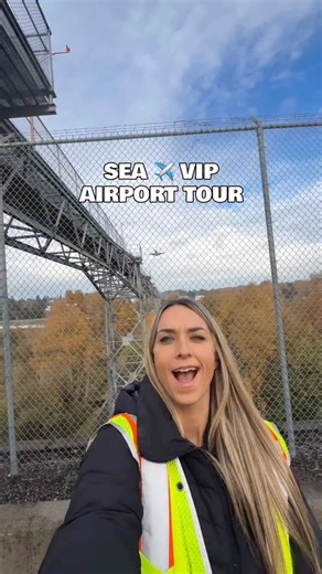 Today I got to see SEA Airport like I’ve never seen it before — behind the scenes, up close, and from the insider’s side of the runway. ✈️✨ @flysea We hopped on a private tour bus and literally drove around the entire airport. I saw where every drop of rainwater is collected for recycled toilet water in the airport (only in Seattle, right? 🌧️), where they actually raise bees and make honey — yes, honey… at an airport 🍯🤭 where they store all the fuel, — and where wildlife teams safely trap and