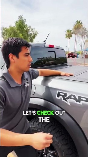 Ford Ranger Raptor. BAKFlip MX4 Tonneau Cover & AMP Research PowerStep Vision