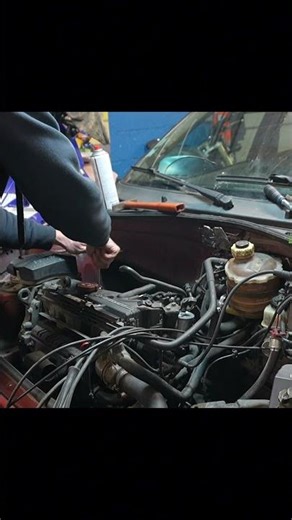 The Clio has been rescued! It's running again 😉