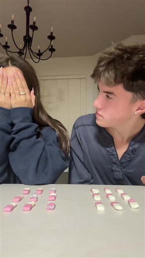 sorry abt the chewing 🤮🤮#foryoupage #funny #plsblowthisup #couple #viralvideo