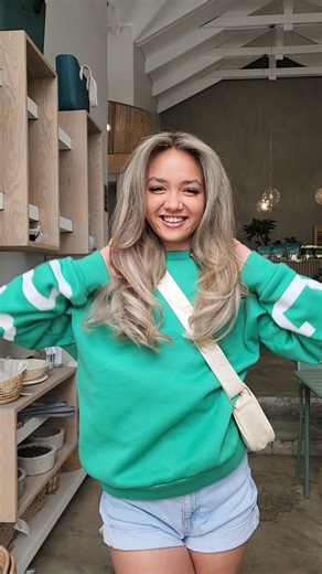 ✨ Blonde bombshell alert! ✨ Check out this gorgeous transformation! From dull dirty blonde to the most vibrant blonde we've ever seen! 😍 Plus, we added volume and length with a seamless weft installation. Say hello to luxurious, fuller hair that’s ready to shine! 💁🏼‍♀️💖 #HairGoals #BlondeTransformation #WeftInstallation #SalonMagic #HairSalon #BlondeHair #BlondeHair #HairTransformation #WeftInstall #SalonTransformation #HairInspo #HairGoals #FullerHair #TikTokSalon #HairMakeover #HairColor #