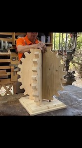 This craftsmanship is amazing! #wood #craftyliving #woodworking #craftyhome #diy #woodscraft #crafting | Wood Workshop