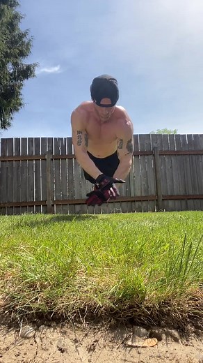 Part 2 to my #viral vid, Lets Go🤙😬😉 🇺🇸#got2bhome #fit #fitness #gym #workout #fitnesschallenge #bodybuilding #pushups #weightloss #duet #pushups