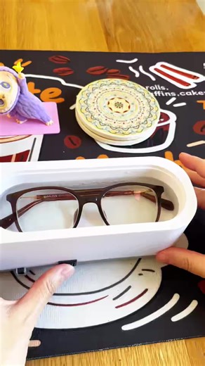 Effortless Stain Removal with an Ultrasonic Cleaner