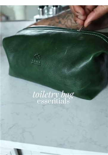 What’s in my toiletry bag travel edition ✈️ Every man needs a solid grooming kit when traveling. If your toiletry bag doesn’t have these essentials, you’re doing it wrong. These are my go-to men’s hygiene and self care products to stay fresh on the road, in the gym, or on vacation. Tag someone who needs to upgrade their toiletry bag. Brands Featured @Amazon @dovemencare @Kiehl's Since 1851 @Youth To The People @Paula’s Choice @AquaphorUS @Sensodyne US @TheraBreath US #MensGrooming #MensHygiene #