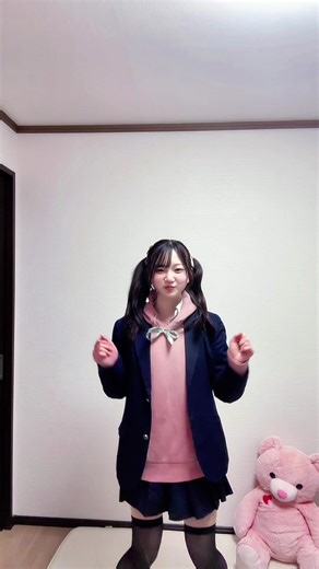 JK終わる前に制服着て大好きなにこちゃん風したᥬ👶🏻ᩤ💗 #ラブライブ #μs #僕らは今のなかで #自撮り界隈 #おすすめにのりたい 初めて見た時は幼稚園生だったのに気づいたらあと数ヶ月で3年生組より年上になるのえぐい❕