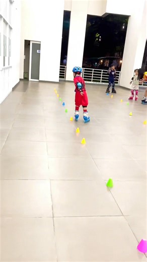 Giai đoạn phát triển bứt phá chỉ đến 1 lần trong đời của con. Vậy nên mình chọn Milo Bộ ba lợi thế mang đến dinh dưỡng & năng lượng để con sẵn sàng cho giai đoạn bứt phá Các bố mẹ thì sao nè? #MILO #MILOVietNam #MILOBoBaLoiThe #GiaiDoanPhatTrienButPha | MC Dịu Tiên