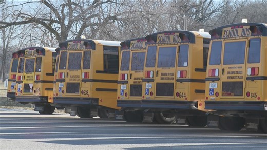 DMPS hosting bus driver hiring event amid driver requirement changes