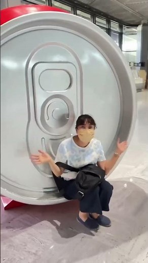 The Biggest Coca Cola Vending Machine I’ve Ever Seen in Tokyo