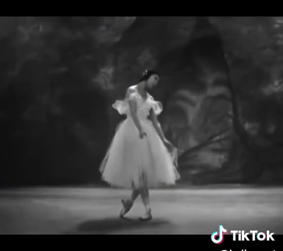 Giselle: The Timeless Ballet of Love and Loss