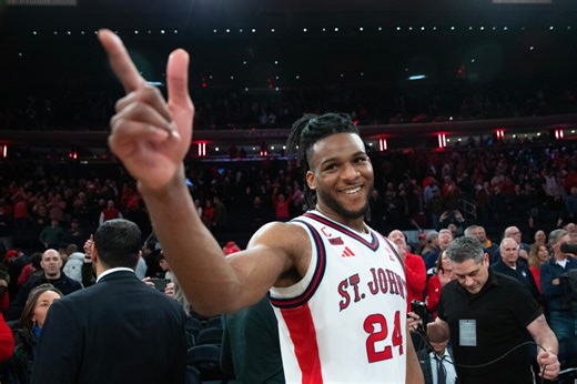 No. 22 St. John's makes Big East statement, ending 18-game win streak for third-ranked UConn