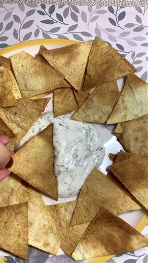 ჩიფსი ლავაშისგან😍#ჩიფსი #crispy #fyp #fy #გემრიელირეცეპტები #რეცეპტები #მარტივირეცეპტი #საჭმელი #foodie #გემრიელი #tiktokfood #snack #სნექები #asmr