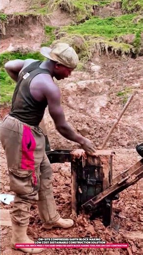 Manual Soil Brick Press 5 Ton Hand Operated Earth Block Making Tool for Low Cost Construction