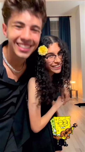 Saving Lady on Instagram: "Best Friends for ever @jennyhoyoslol"