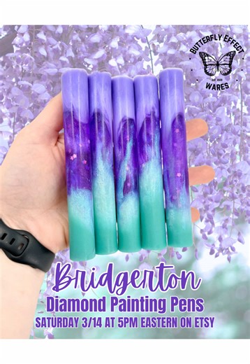 This week’s new colorway and putty is Bridgerton! 🪻 These are inspired by the show Bridgerton, specifically the wisteria that grows on the Bridgerton house! The blanks have a minty teal green for the leaves, purple with several different flower glitters, and then topped with a beautiful purple. These will be available this coming SATURDAY 3/14 at 5pm Eastern in our Etsy shop! We are giving away two Bridgerton pens and putty bundles this week in our most popular regular size and a random fun sha