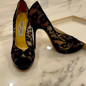 Jimmy choo patent nude black lace peep toe heels
