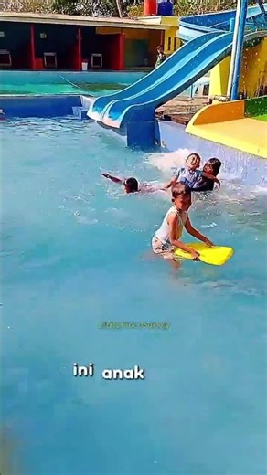 Berenang Dikolam Yang Ada Prosotannya