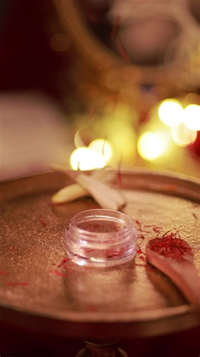 Warm hearts & delight senses with Orika’s festive gift boxes! 🎁✨ From soothing Kashmiri Kahwa ☕ to indulgent Espresso Till Laddoos 🍬 — each box is a celebration of love, luxury & togetherness. 💛 Celebrate the season, the Orika way. 🌸 | Orika Spices