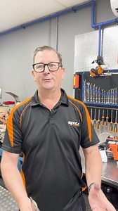 3.7K views · 32 reactions |  VACUUM BRAKE BLEEDER KIT - 800ML (SP70854) & VACUUM BRAKE BLEEDER - 4 LITRE (SP71800)   LINKS BELOW  800ML - https://buff.ly/4aD9Y1X 4L - https://buff.ly/3U12iRS #SPTools #VacuumBrakeBleeder #BrakeBleeder | SP Tools | Facebook