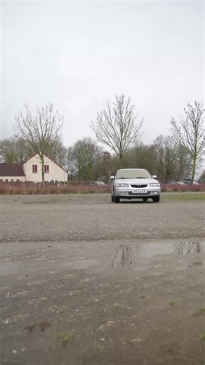 Tijdens een duistere deal tussen Harry en Tinus gaat het bijna helemaal mis… #comedy #deal #kwartet