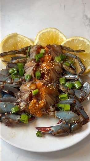🦀Korean Soy Marinated Crab | Ganjang Gejang | Korean Food Recipe #foodshorts #seafood
