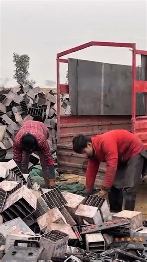 Transforming Waste Batteries into Plastic Fruit Crates