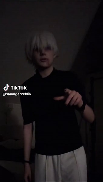 Turn around Haise, look at me. #kaneki #kanekicosplay #ghoul #tokyoghoulcosplay #haise