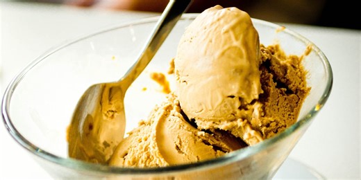 How to make rum and raisin ice cream