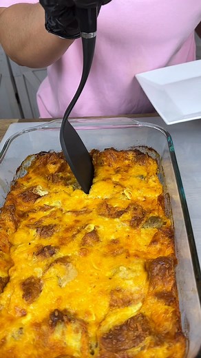 One-pan breakfast. So yummy. This original video is produced by Ryan R, Rick Lax, and Network Media LLC. This video was filmed and edited by Ryan R team. | Ryan Reacts