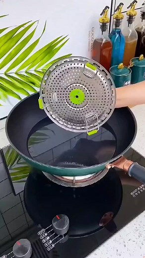 #This folding stainless steel steamer holder has a reasonable design. The size of the pot can be brushed. Buy one first. When you need it, you can't find it. Come to my window to buy it!
