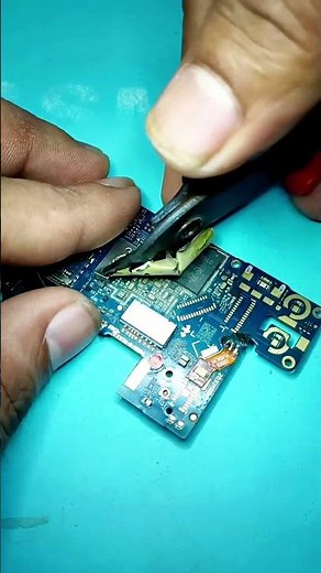 Motherboard Steel Shield Open Safely | Mobile Repair Tutorial Video #smartphone #tech #repair