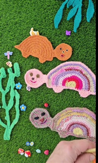 The Turtle applique is now in my store : https://softwarmart.etsy.com #etsy #crochet #kitty #turtle