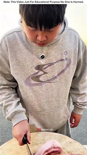 Does cutting paper prove a knife is good? — Reality Check #shorts