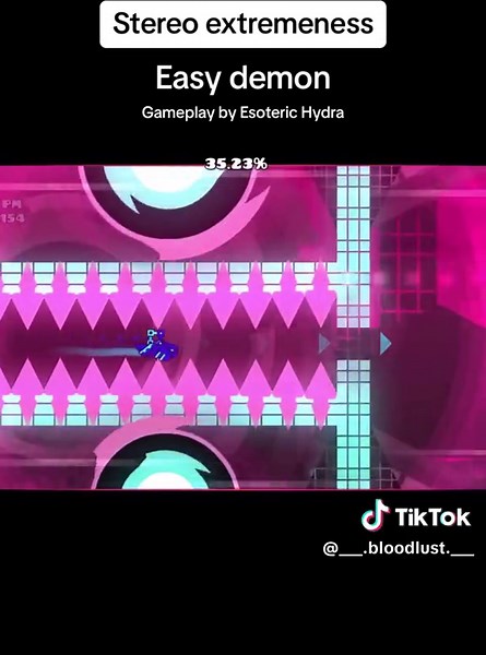 Stereo Extremeness Gameplay by Esoteric Hydra