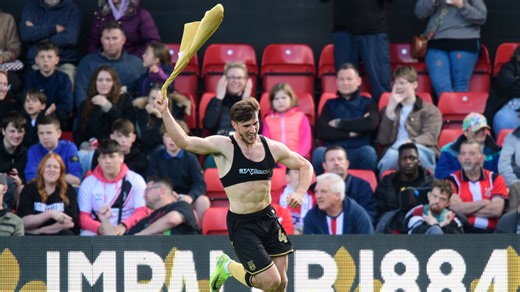 Wrexham end on a high! Red Dragons overcome promotion hangover to finish League One season with a win as Elliot Lee and Ryan Longman shine & Paul Mullin is left out yet again | Goal.com Canada