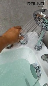Tab Mandi Pintu Sisi dengan Tempat Duduk Mandi Sambil Duduk, Lebih Selamat Direka khas untuk warga emas dan individu kurang upaya. Dengan pintu sisi dan tempat duduk terbina, mandi boleh dilakukan sambil duduk dengan selamat. ✔ Tempat duduk anti-gelincir ✔ Pintu sisi bertahap rendah ✔ Permukaan tab mandi anti-gelincir ✔ Pemegang keselamatan yang kukuh ✔ Mengurangkan risiko terjatuh Lebih selamat, lebih selesa untuk seisi keluarga. Walk-In Bathtub with Built-in Seat Sit & Bathe Safely Designed wi