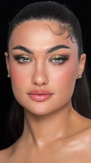 Victor Photography on Instagram: "✨ Wanna make your model’s eyes pop? Just one app and a little magic   Edited with FaceTune  Btw, this video was filmed on a phone!  Tap for the glow-up steps & don’t forget to: ✅ Follow me for more  Check out my online course Amazing team Makeup @hibaalmarzouqi Hair @samma__style Beautiful @yana.conda"