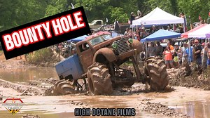 TRUCKS GONE WILD VIDEO: THE 2025 LOUISIANA MUD FEST HAD ONE HELL OF A BOUNTY HOLE! - BangShift.com