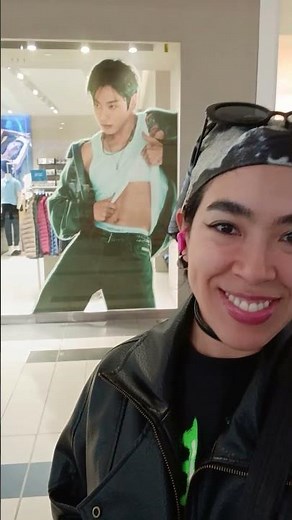 volvió jungkook a calvin klein en bogota colombia! donde está?