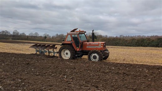 74K views · 1.5K reactions | Fiat 160-90DT and Roadless 115 ploughing at Notts NVTEC's annual Spring Working Day earlier this year. #fiat #fiatagri #roadless #roadless115 #tractor #classictractor #thetractortwitcher #tractorvideo | The Tractor Twitcher | Facebook