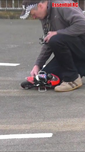 AWESOME SOUNDING Nitro RC Motorcycle