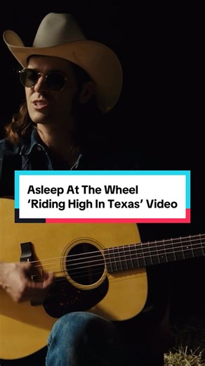 Five decades in the fast lane and Asleep At The Wheel don’t seem to be showing any signs of slowing down yet. 🛞 In their continued half-century celebration of being a Texas band, and as the legendary Western swingers prepare to be inducted into the Texas Country Music Hall of Fame on 9 August, they share the video for the title track to their forthcoming album, Riding High In Texas, featuring fiddle player Ian Stewart on vocals and a little help from special guest guitarist @Billy Strings. 🎸 W