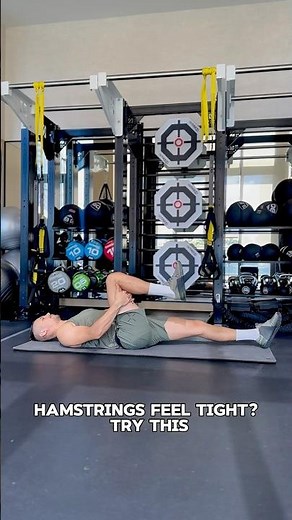 Dynamic Hamstring Stretch 🦵