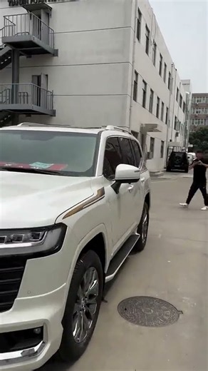 White Land Cruiser 300: Pure Elegance #toyota #landcruiser #luxurycars