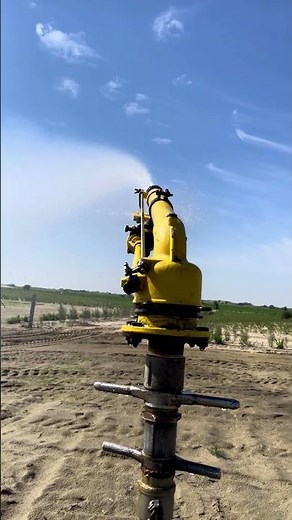 Efficient Sprinkler Irrigation System for Modern Agricultural #sprinkler #irrigation #agri #shorts