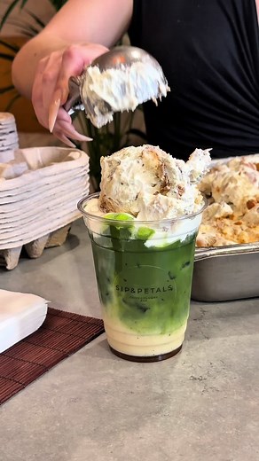 Banana Pudding Matcha: New Drink at Sip & Petals